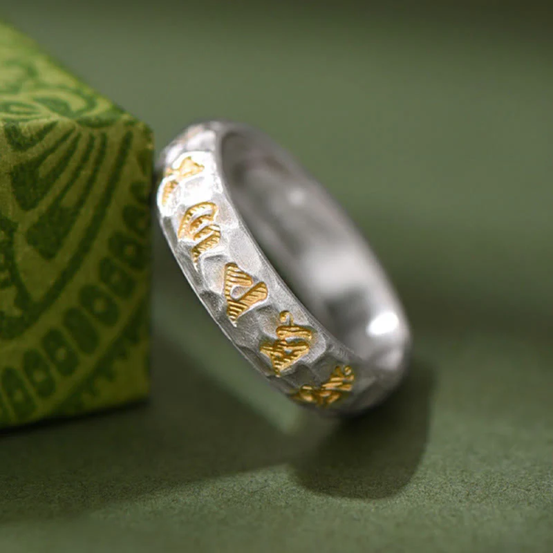 Anello della ricchezza in argento placcato rame con motivo a martello Buddha Stones Om Mani Padme Hum - Image 3
