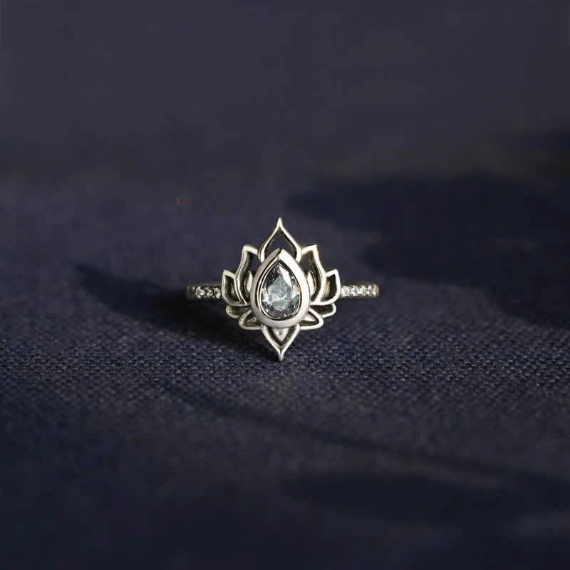 Anello di protezione con benedizione in zircone e loto in argento sterling Buddha Stones - Image 8