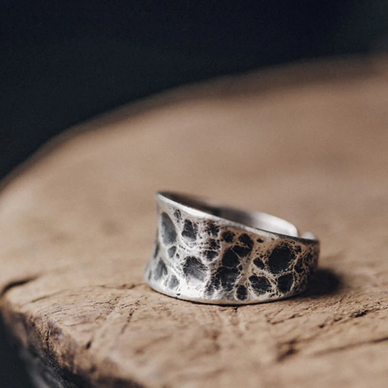Anello di protezione con motivo a texture a rilievo in argento sterling 925 Buddha Stones - Image 3