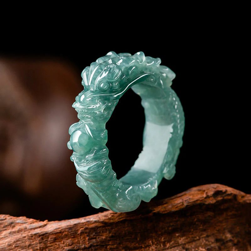 Anello di successo del drago di giada naturale Buddha Stones