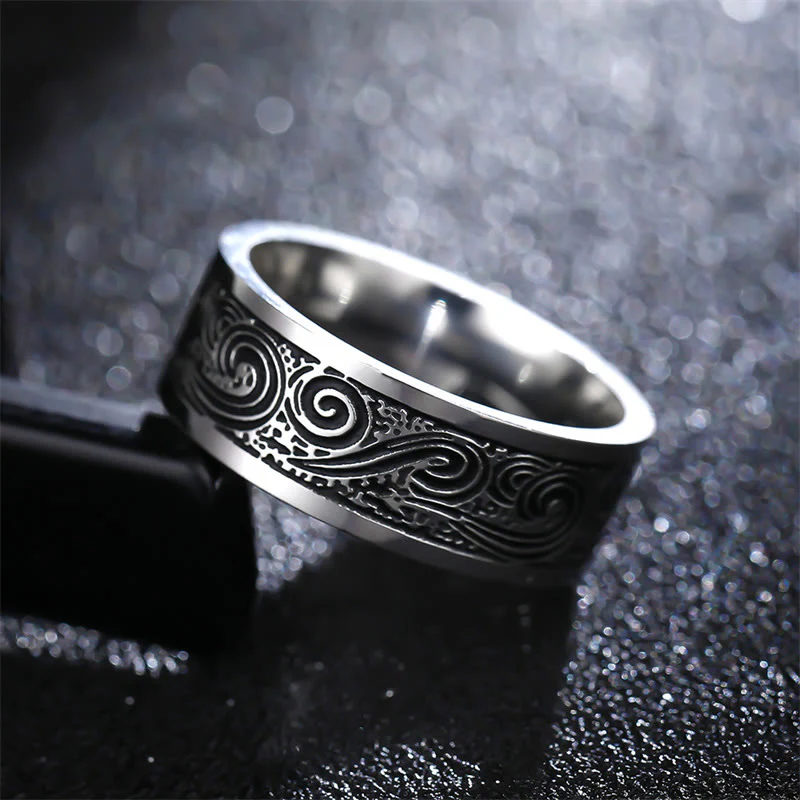 Anello in acciaio al titanio con motivo inciso a onde vintage e nuvole di buon auspicio - Image 2