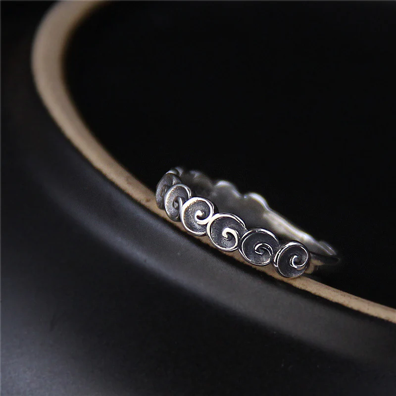 Anello inciso con nuvole di buon auspicio in argento sterling 925 Buddha Stones - Image 2