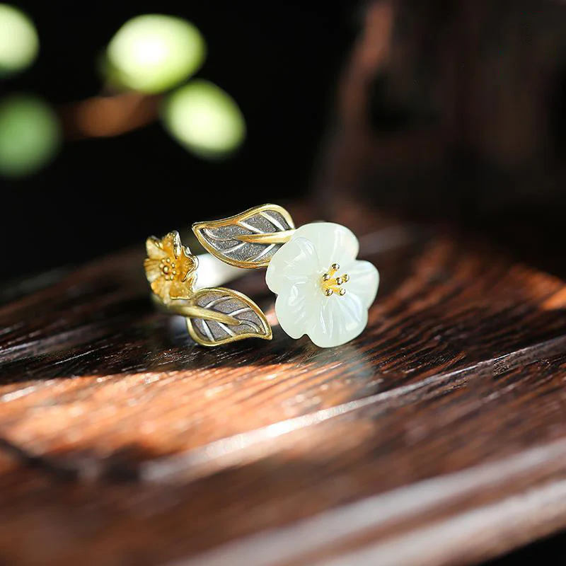 Anello portafortuna con fiore di prugna in giada bianca e rame placcato argento 925 Buddha Stones - Image 8