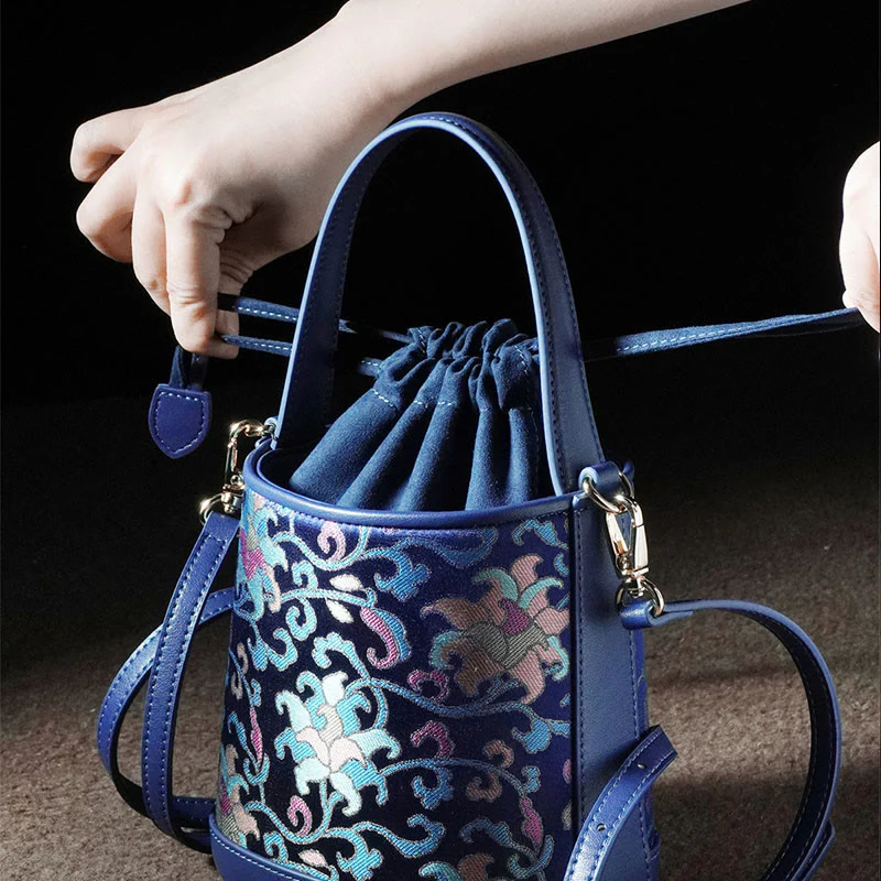 Borsa a tracolla in broccato con rami intrecciati e Buddha Stones , retro, loto, canzone - Image 16