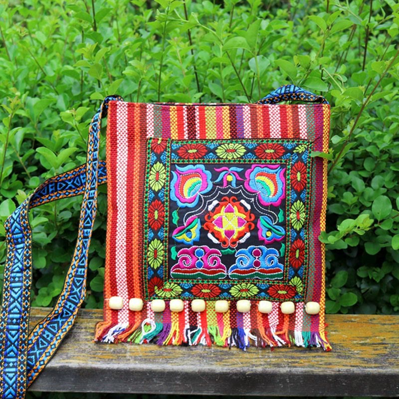 Borsa a tracolla in tela di camelia ricamata a mano tibetana - Image 15