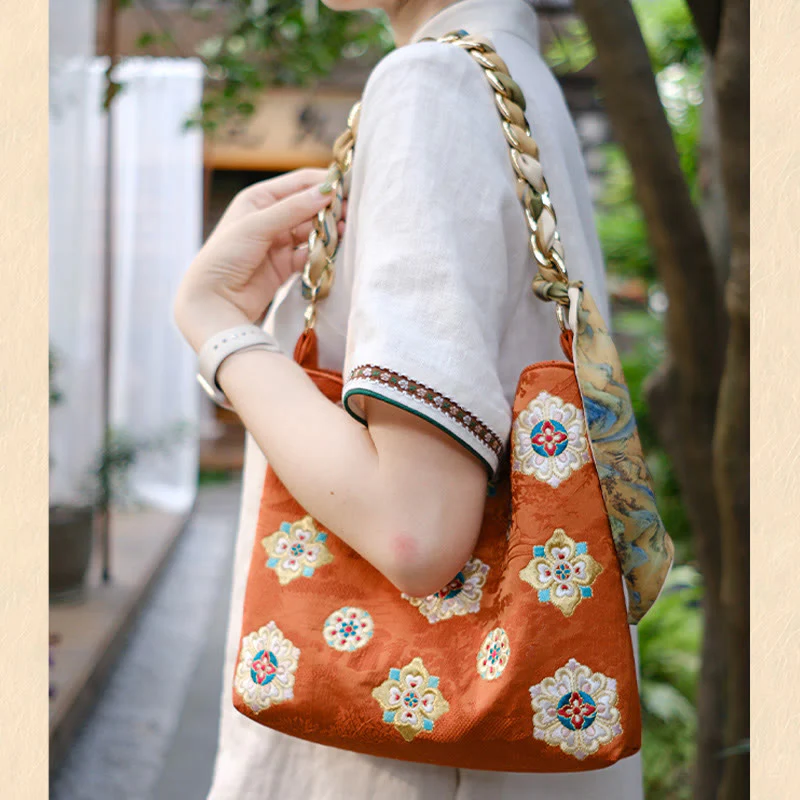 Borsa a tracolla per lo shopping in raso con ricamo Buddha Stones Su Journey - Image 11