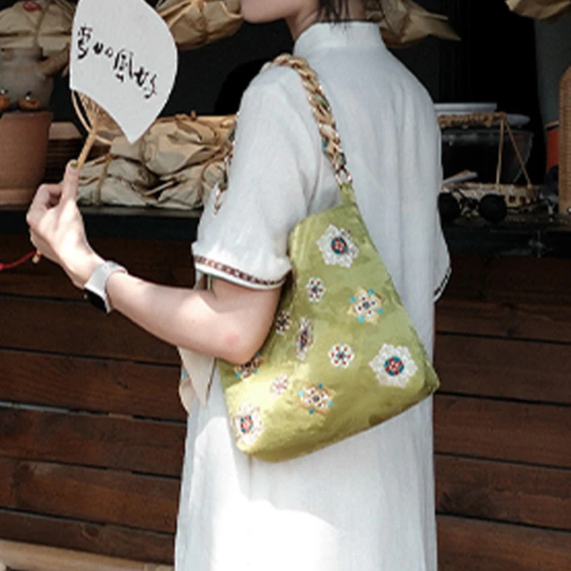 Borsa a tracolla per lo shopping in raso con ricamo Buddha Stones Su Journey - Image 3