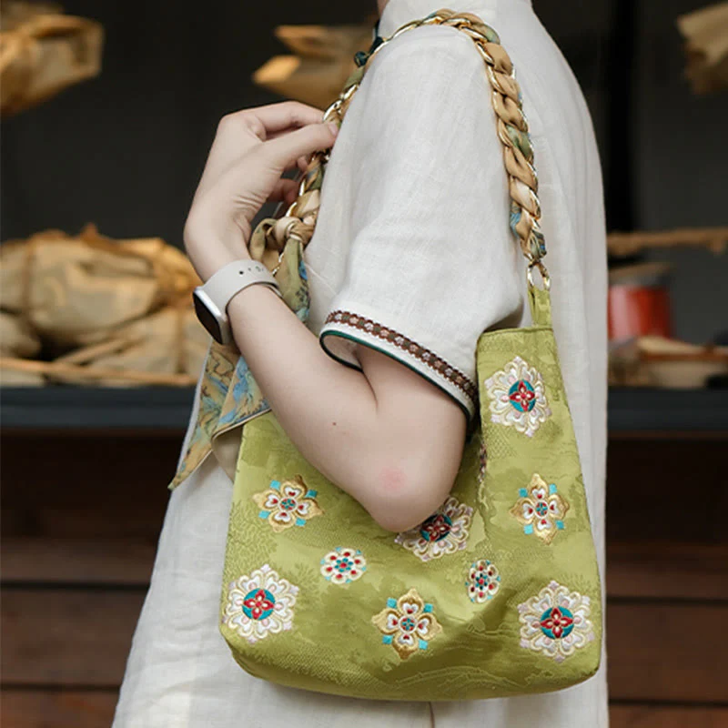 Borsa a tracolla per lo shopping in raso con ricamo Buddha Stones Su Journey - Image 5
