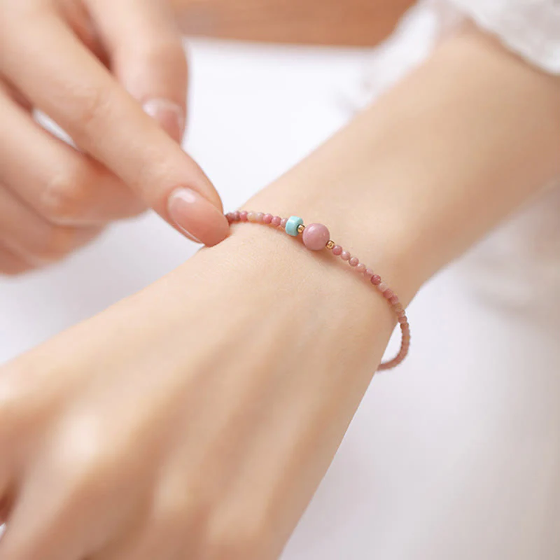 Bracciale a catena con energia amorevole in rodonite naturale placcato oro 14K Buddha Stones - Image 4