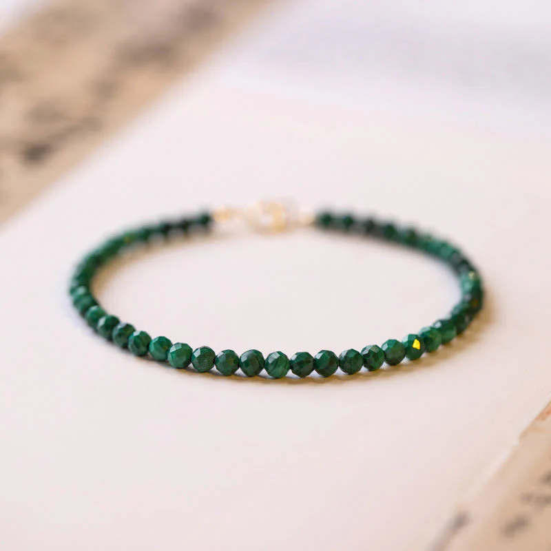 Bracciale anti-ansia con perline ultrasottili in malachite naturale da 3 mm di Buddha Stones