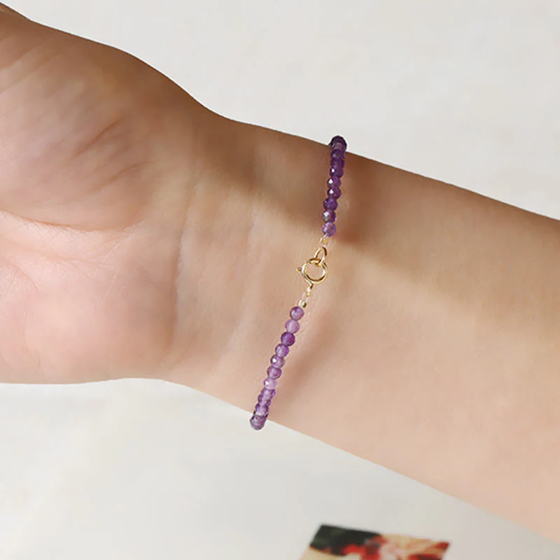 Bracciale di consapevolezza spirituale in rame placcato oro 14k con perline ultrasottili in ametista naturale da 3 mm Buddha Stones - Image 8