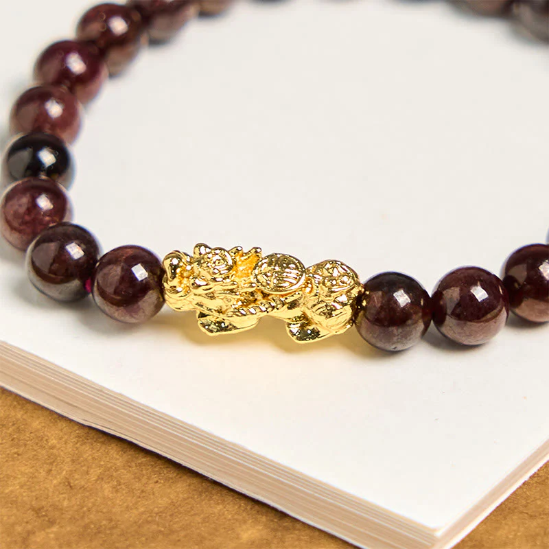 Bracciale di protezione PiXiu con perle di granato naturale Buddha Stones - Image 5