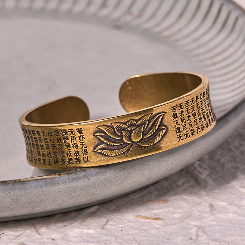Bracciale rigido con polsino in ottone e rame con fiore di loto , Buddha Stones Heart Sutra Peace Cuff - Image 3