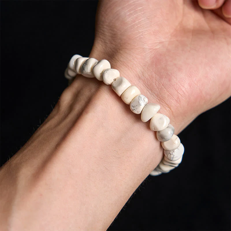 Braccialetto del coraggio con blocchi irregolari di turchese bianco e Buddha Stones - Image 4