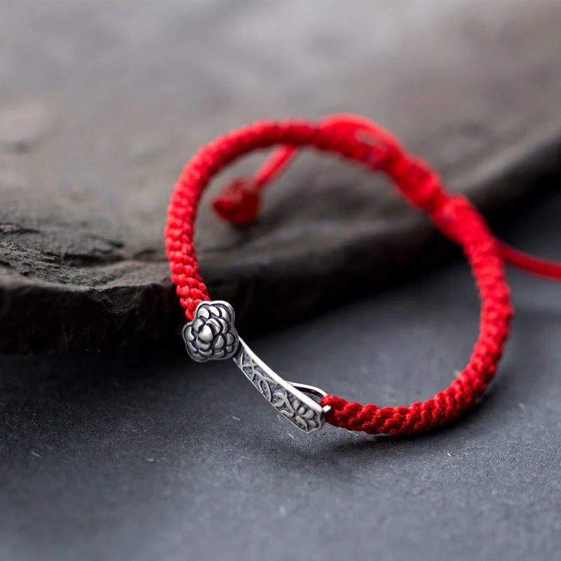 Braccialetto della fortuna intrecciato con filo rosso "Ruyi As One Wishes" in argento sterling 925 con Buddha Stones