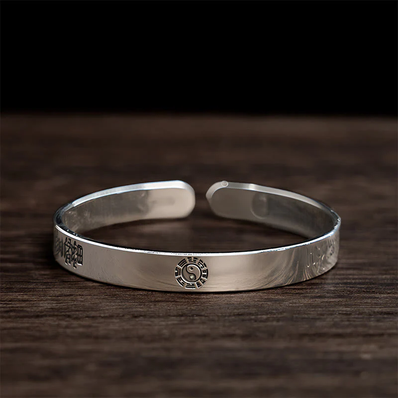 Braccialetto della ricchezza in argento placcato in rame con simbolo del mantra Bagua Buddha Stones