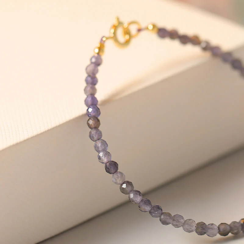 Braccialetto di comunicazione in rame placcato oro 14k con perline ultrasottili in ametista e iolite da 3 mm Buddha Stones - Image 3