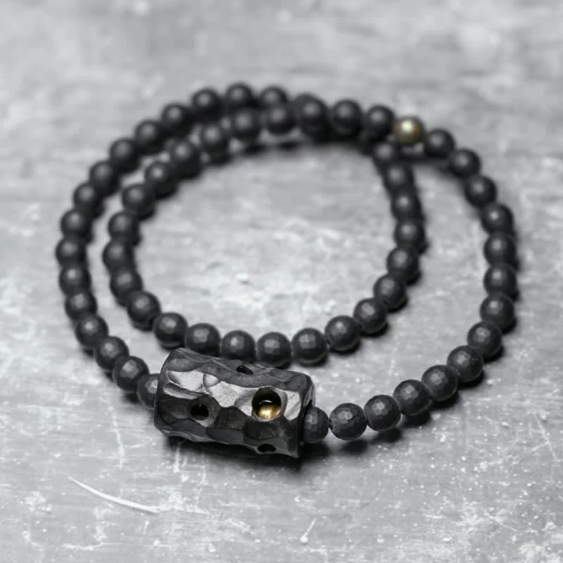 Braccialetto di protezione a doppio giro in onice nero ebano con superficie tagliata smerigliata Buddha Stones