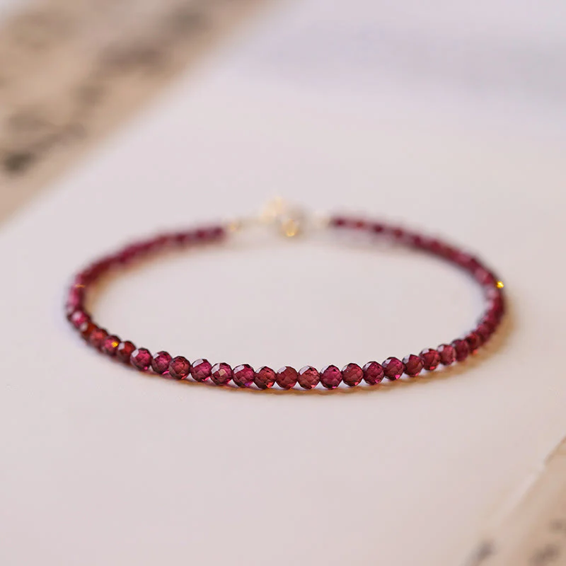 Braccialetto di protezione con perline ultrasottili di granato naturale piccolo da 3 mm Buddha Stones - Image 8
