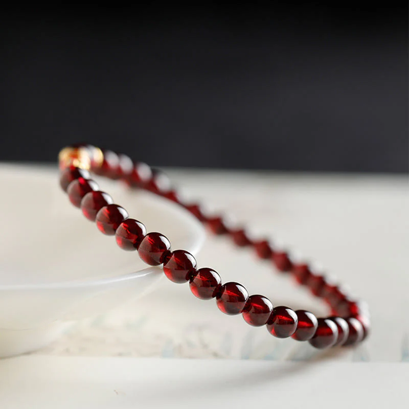 Braccialetto di protezione in granato naturale con pesce koi in oro 999 Buddha Stones - Image 4
