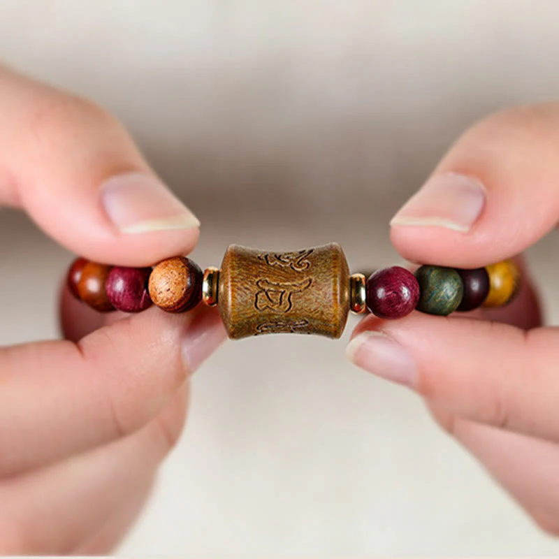 Braccialetto di protezione multicolore in legno di sandalo tibetano Om Mani Padme Hum - Image 3