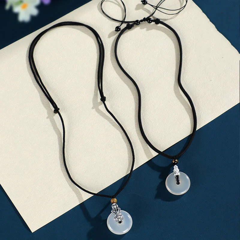 Buddha Stones Agata bianca Argento Sterling 999 Onice nero Sandalo verde Pi Xiu Fibbia della pace Collana con ciondolo Sei parole vere - Image 11