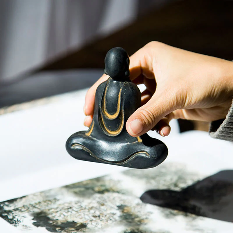 Buddha Stones Buddha tibetano polvere di ferro ruggine statua in resina fusa decorazione da scrivania - Image 17