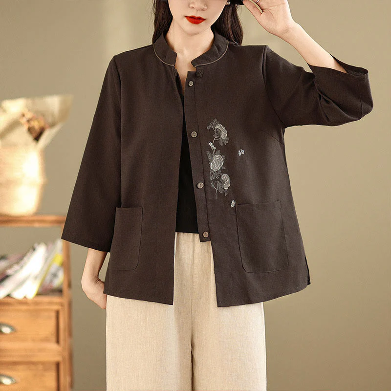 Buddha Stones Camicia da donna in cotone con maniche a tre quarti, motivo floreale ricamato e tasche - Image 2