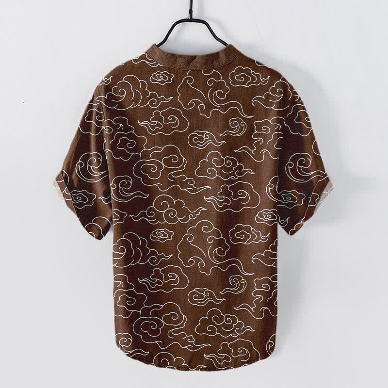 Buddha Stones Camicia da uomo a maniche corte con mezza abbottonatura e fantasia a nuvole in cotone. - Image 9