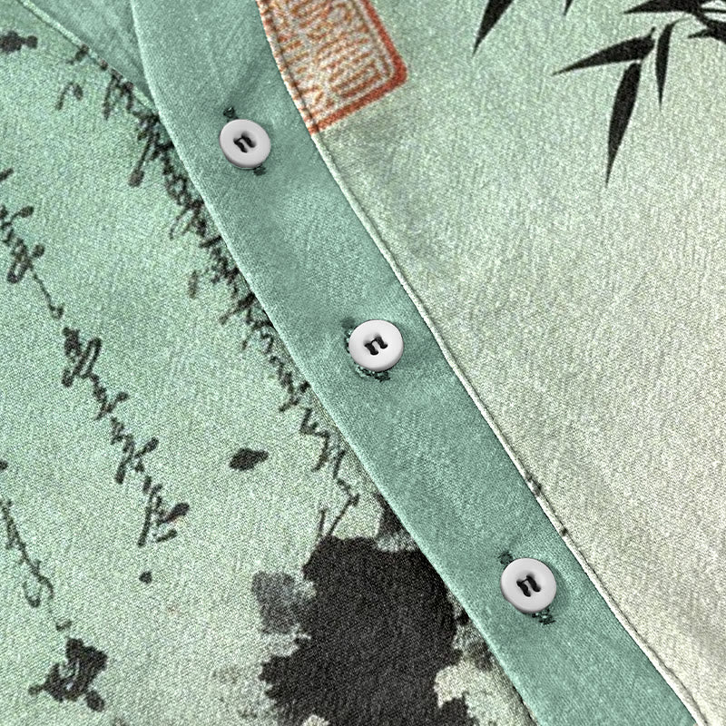 Buddha Stones Camicia da uomo a maniche corte con mezzo bottone, in cotone, con motivo calligrafico sfumato e stampa a inchiostro di bambù. - Image 4
