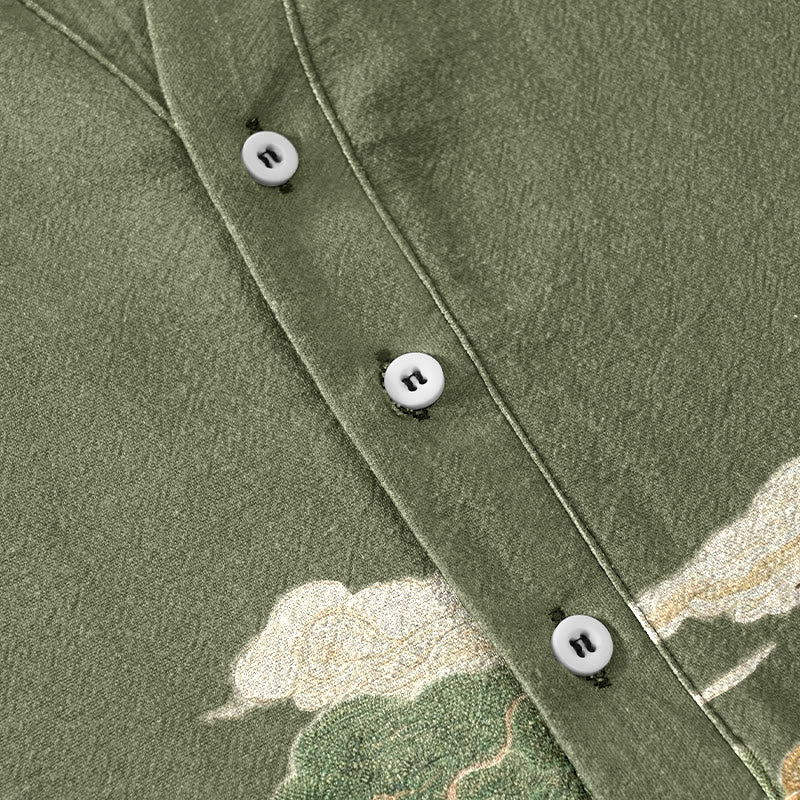Buddha Stones Camicia da uomo a maniche corte con mezzo bottone, stampa "Cotton Crane Auspicious Clouds Landscapes". - Image 4