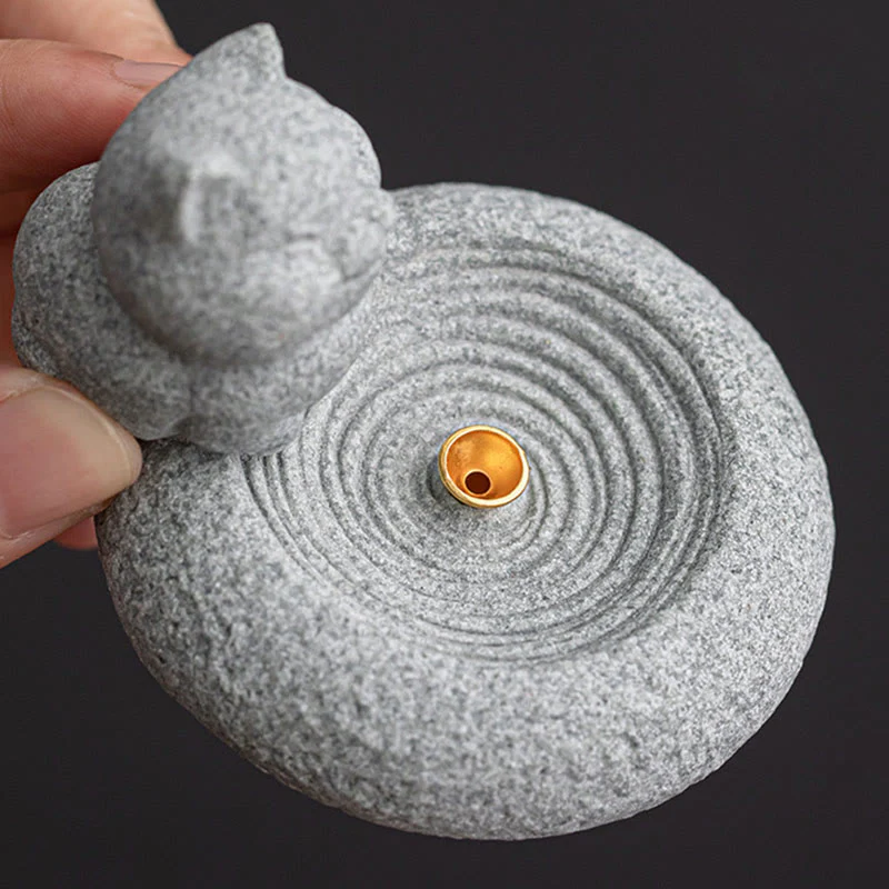 Buddha Stones Carino Gatto Pigro in Piedi Bruciatore di Incenso Guarigione Decorazione da Scrivania - Image 9