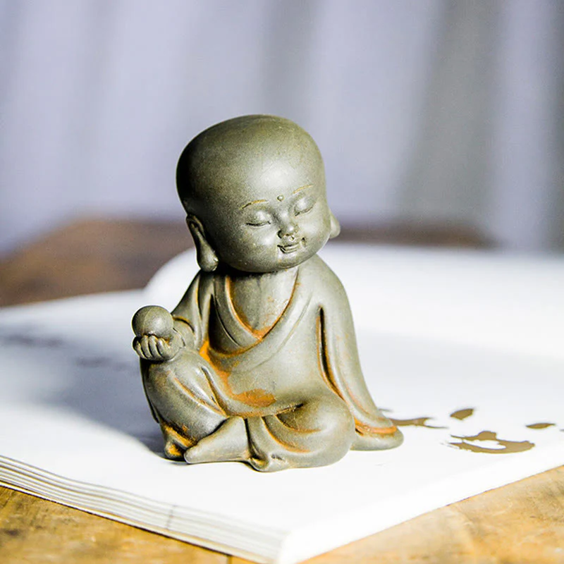 Buddha Stones Fatte a mano Ksitigarbha Kwan Yin Guanyin Avalokitesvara Tathagata Polvere di ferro Ruggine Statua in resina colata Decorazione della casa - Image 3