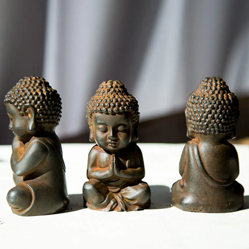 Buddha Stones fatte a mano Piccolo Buddha Sakyamuni in polvere di ferro Statua in resina fusa ruggine Decorazione - Image 3