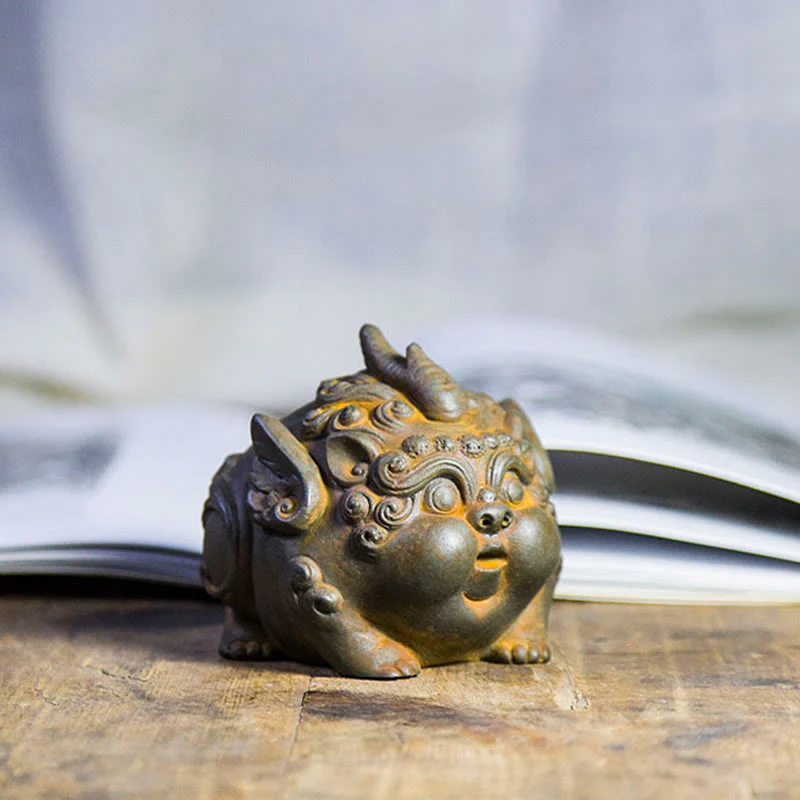 Buddha Stones Fatto a Mano Ricchezza PiXiu Polvere di Ferro Ruggine Statua in Resina Decorazione per la Casa - Image 3