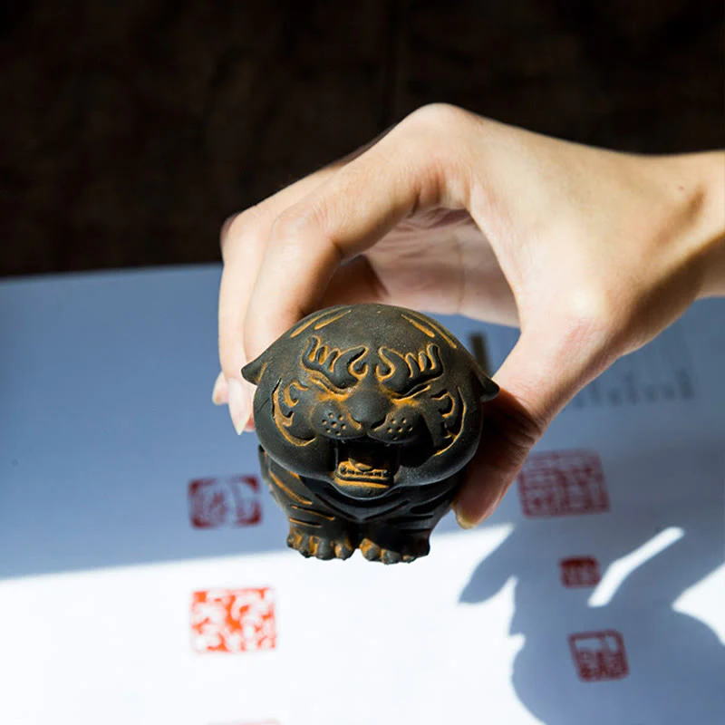 Buddha Stones Mini Carino Tigre Ferro Polvere Ruggine Statua Resina Decorazione Casa - Image 12