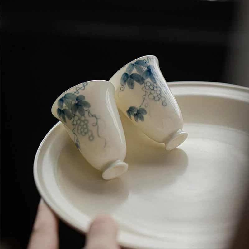 Buddha Stones Piccola tazza da tè in ceramica dipinta a mano con uva Tazza da tè Kung Fu 30 ml - Image 4