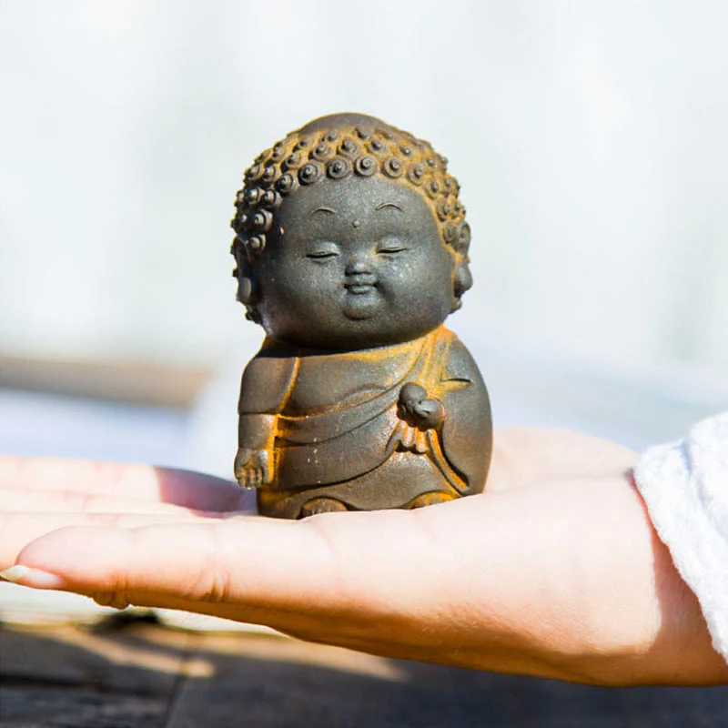 Buddha Stones Piccolo In Piedi Sdraiato Seduto Carino Buddha Polvere di Ferro Ruggine Statua in Resina Decorazione per la Casa - Image 12