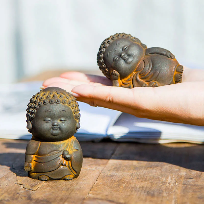 Buddha Stones Piccolo In Piedi Sdraiato Seduto Carino Buddha Polvere di Ferro Ruggine Statua in Resina Decorazione per la Casa - Image 5