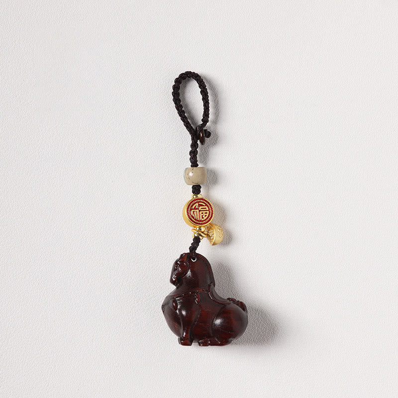Buddha Stones Portachiavi con piccola foglia di sandalo rosso e vari tipi di sandalo, simbolo dell'anno del cavallo Fu - Image 3