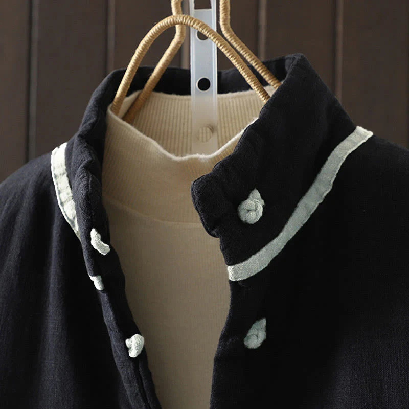 Giacca da donna in cotone e lino con collo alto e bottoni a rana, tinta unita, con motivo Buddha Stones. - Image 20