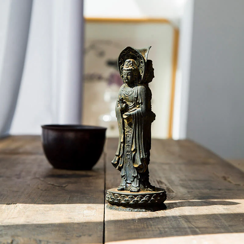 Buddha Stones Triangolare Kwan Yin Avalokitesvara Ferro Polvere Ruggine Resina Statua Ricchezza Decorazione Scrivania