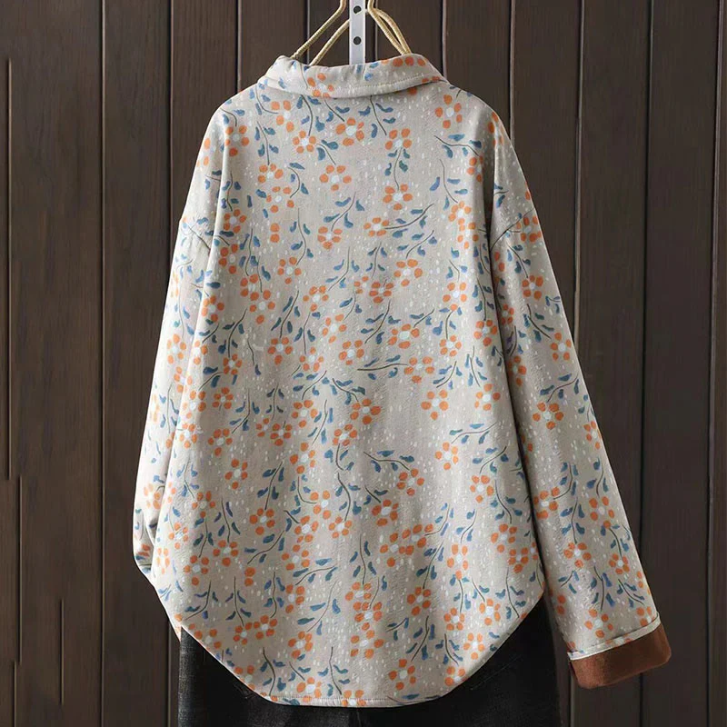 Camicia da donna in cotone a maniche lunghe con colletto rialzato, bottoni a rana, Buddha Stones, fiori invernali, foglie verdi - Image 14
