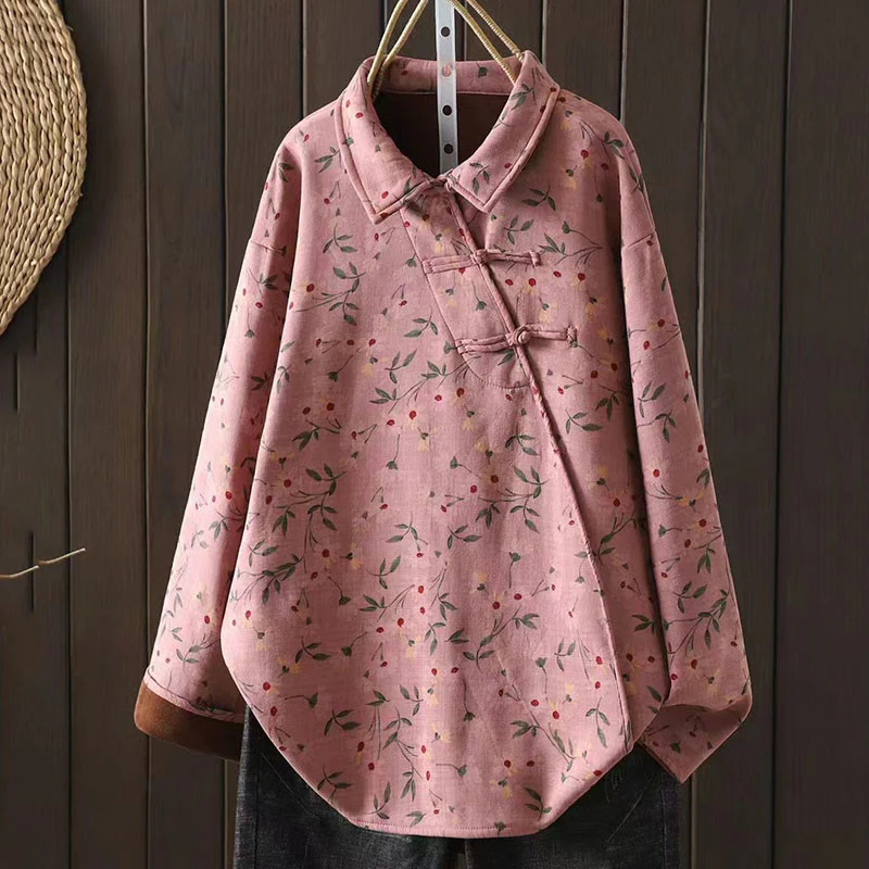 Camicia da donna in cotone a maniche lunghe con colletto rialzato, bottoni a rana, Buddha Stones, fiori invernali, foglie verdi - Image 4