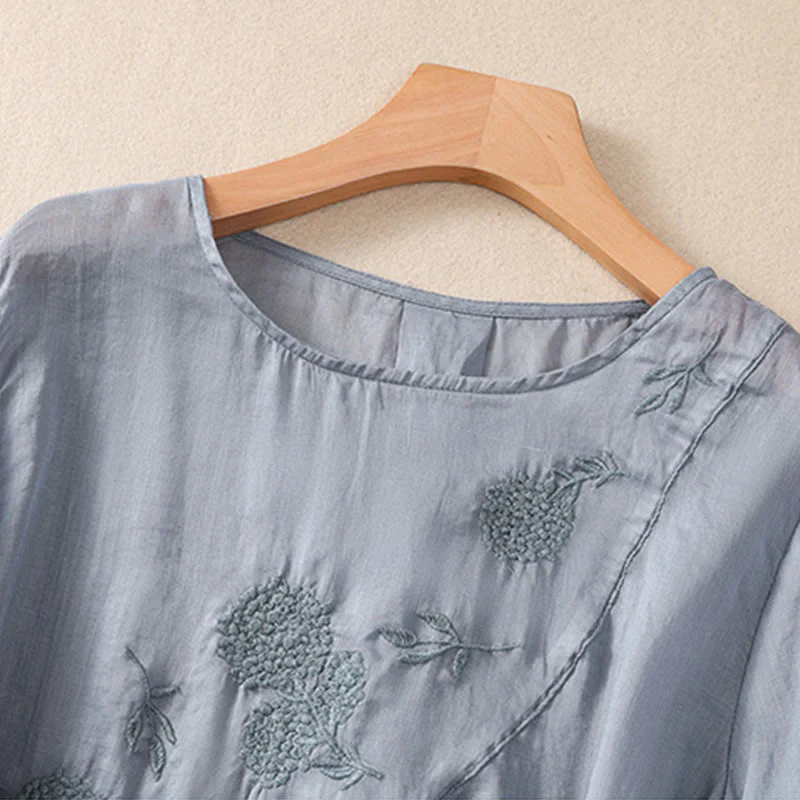 Camicia da donna in cotone e lino a mezza manica con scollo rotondo e fiori ricamati con Buddha Stones - Image 3