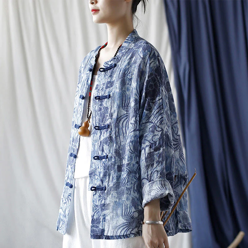 Camicia giacca in lino ramiè a maniche lunghe con motivo a rana, motivo a fiori blu e bianchi, stile retrò Buddha Stones - Image 5