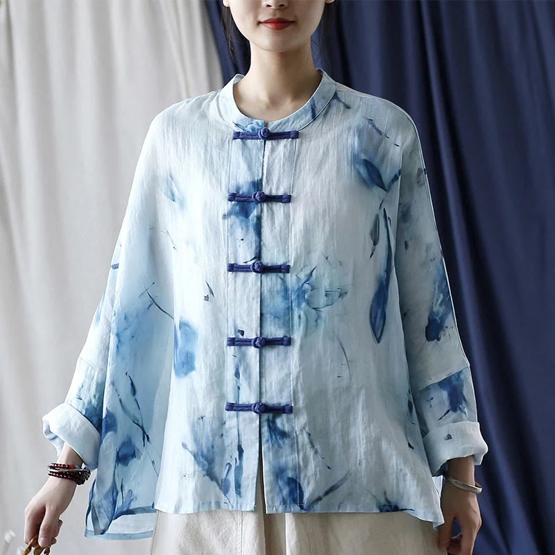 Camicia giacca in lino ramiè a maniche lunghe con motivo tie-dye, fiori blu e bottoni a rana , Buddha Stones - Image 2