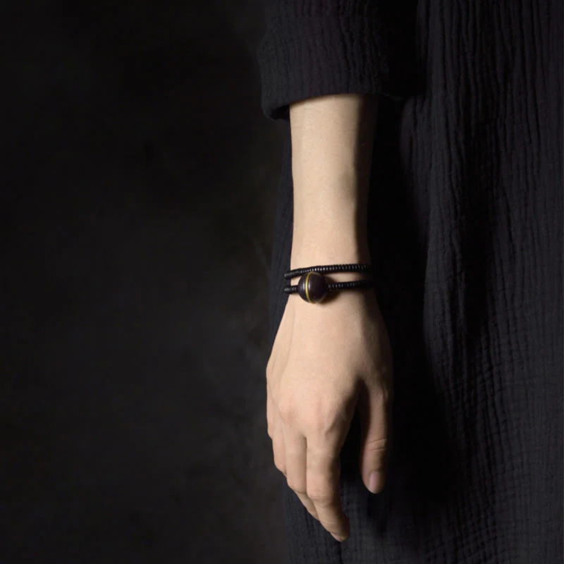 Collana con bracciale a doppio giro in Buddha Stones, in legno di ebano, in ottone e rame, con sfera di equilibrio cubica - Image 5