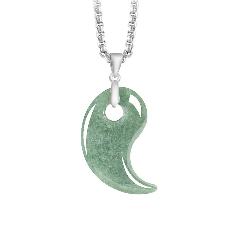 Collana con ciondolo portafortuna in giada e titanio con Buddha Stones a forma di goccia
