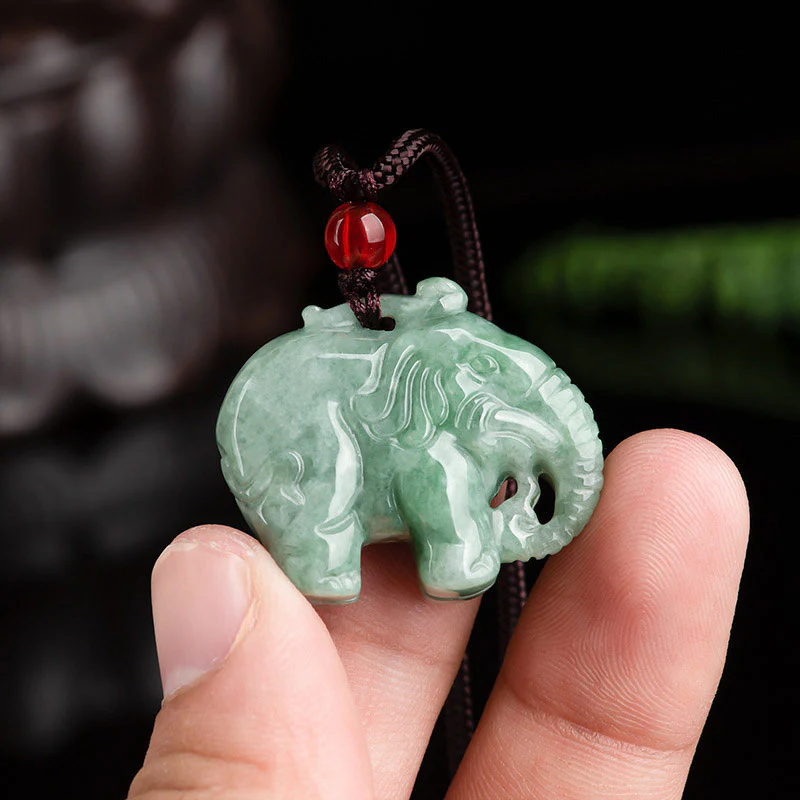 Collana con ciondolo a corda con giada elefante, fortuna e forza - Image 3